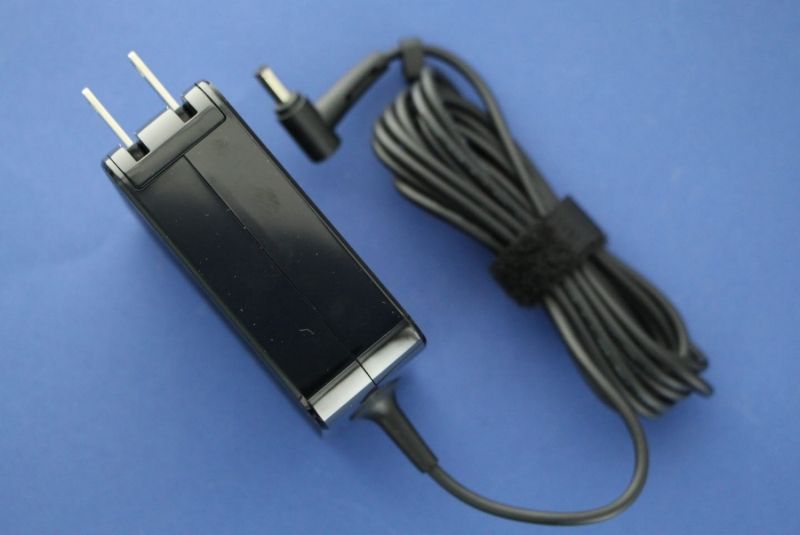 Chargeur ordinateur Asus américain 65W