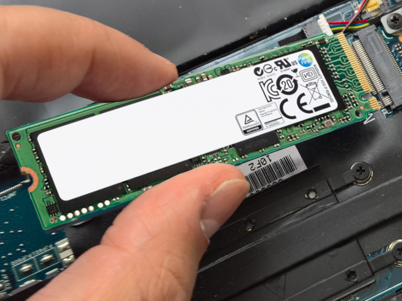Guide installation ou remplacement SSD disque