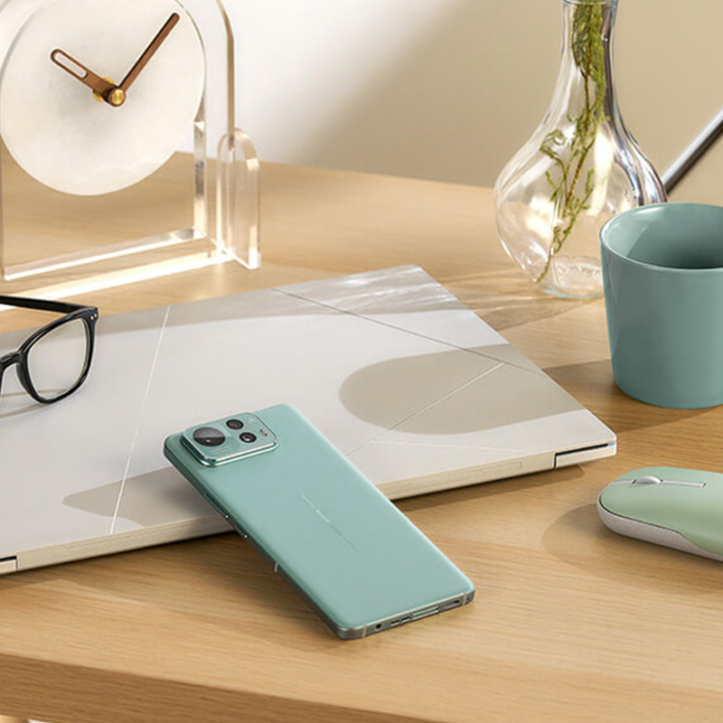 ZenFone 12