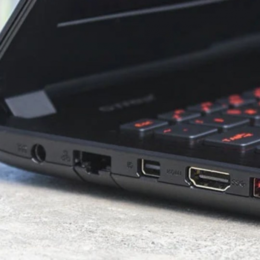 port de charge d'un PC portable Asus